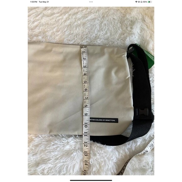 United Colors Of Benetton Mens Reversible Messenger Bag Black Or Tan Unisex NEW - Picture 8 of 9
